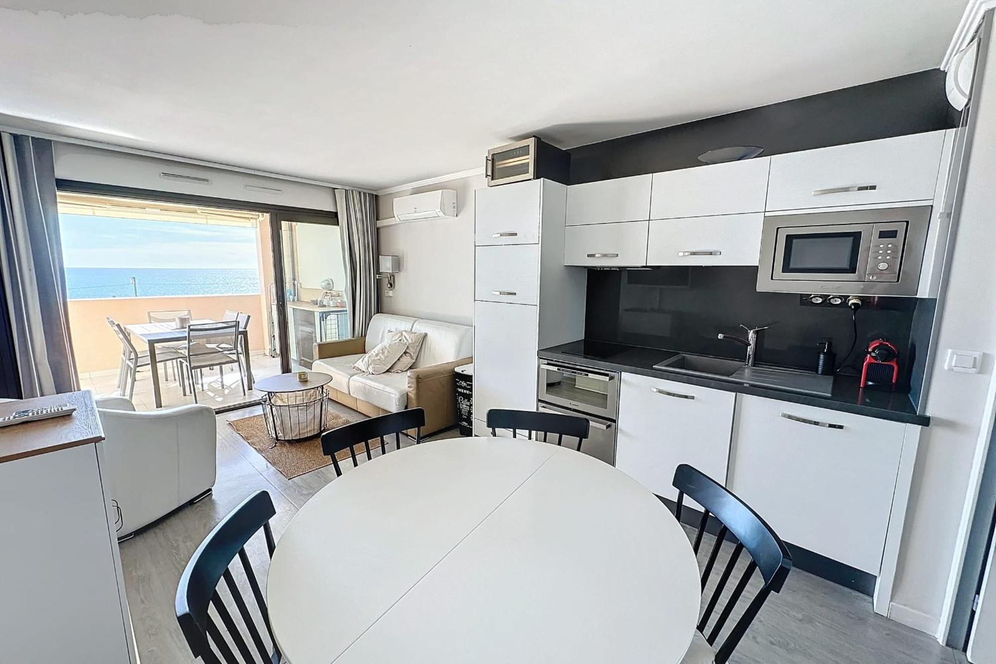 Appartement Le Panorama - Seafront - Swimming Pool - Car Park