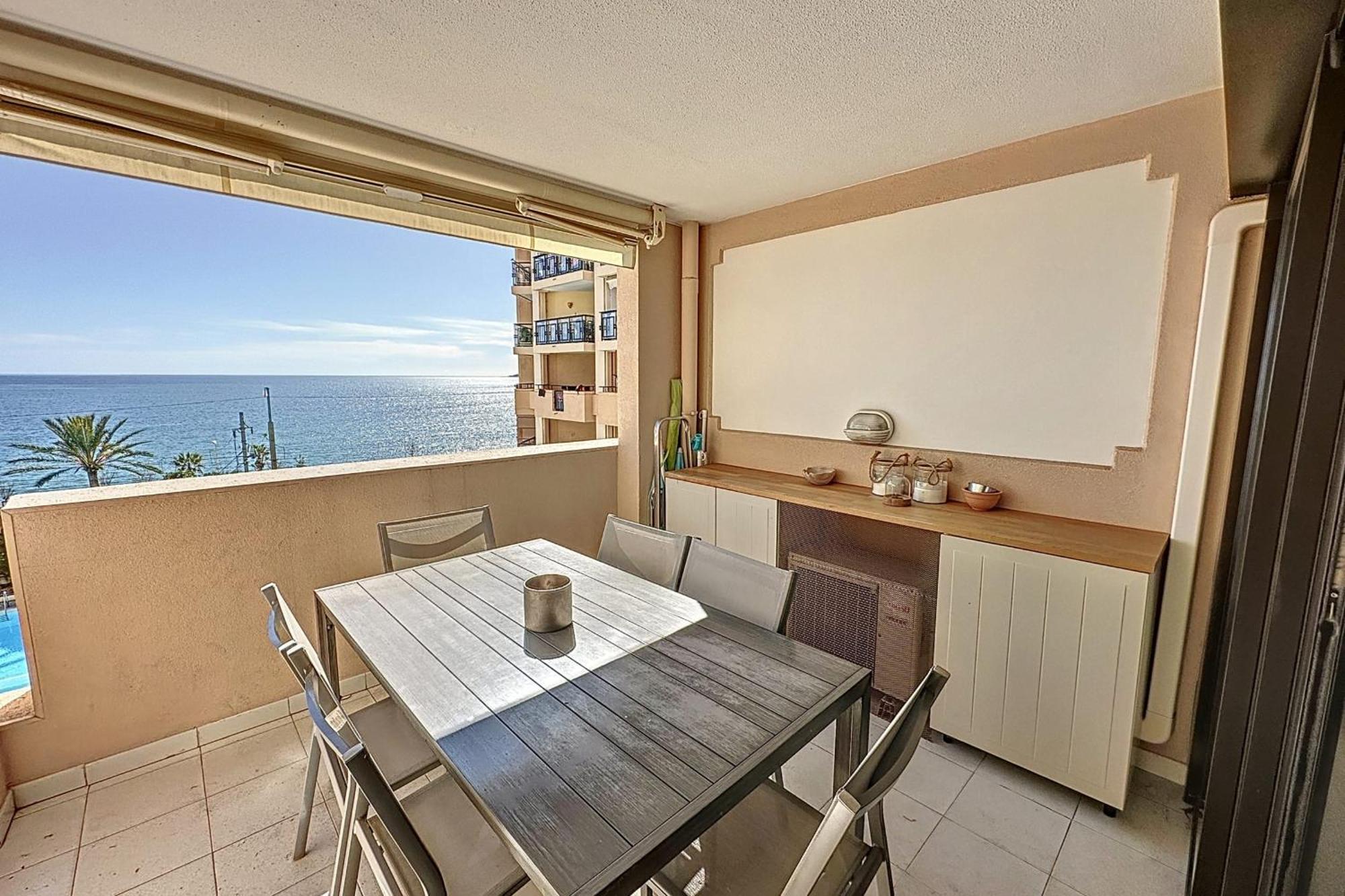 Appartement Le Panorama - Seafront - Swimming Pool - Car Park Cannes